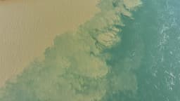 Encontro das Águas: Rio Parana x Rio Iguaçu próxomo às cataratas do iguaçu