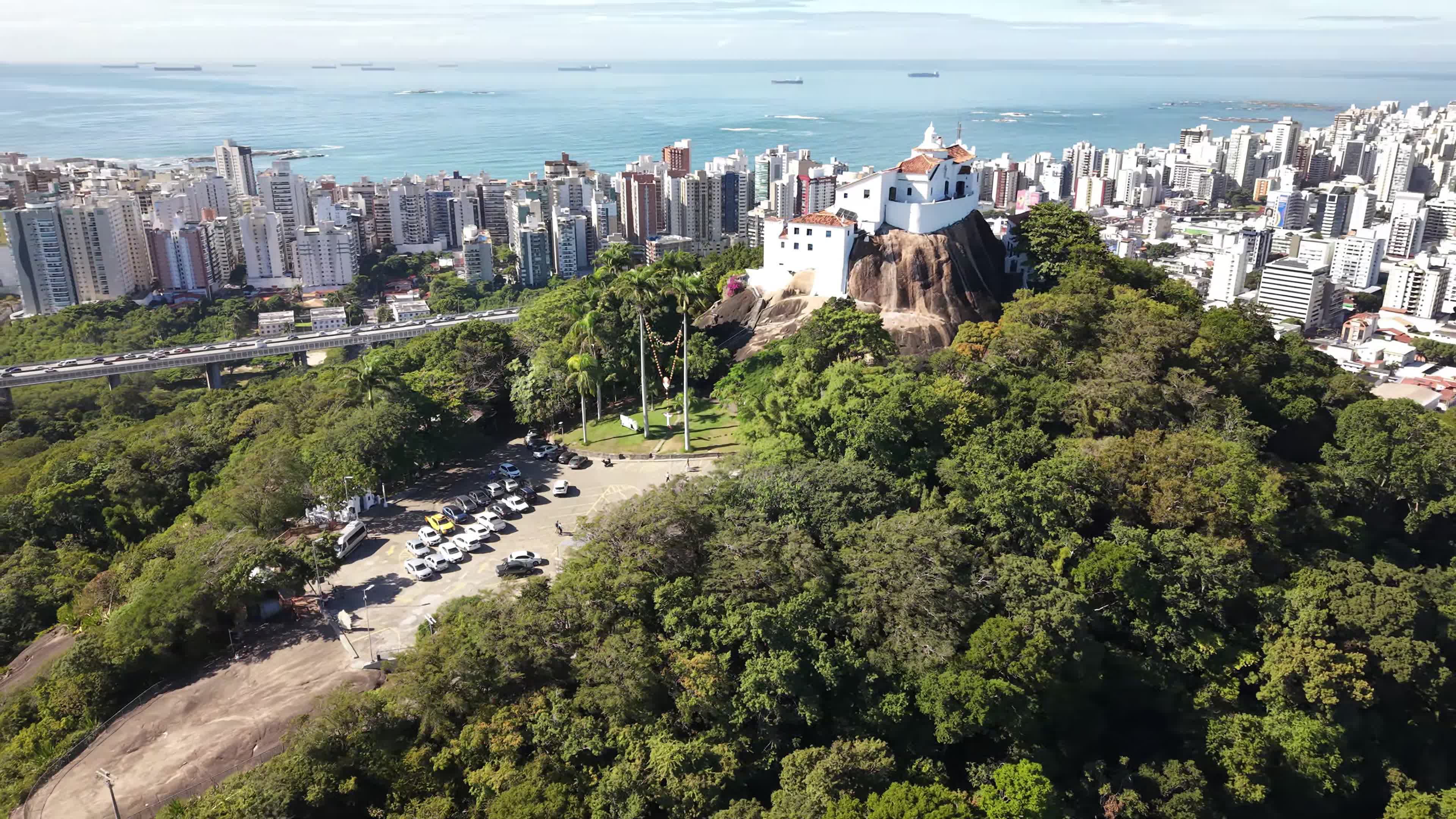Convento da Penha com skyline de Vila Velha ao fundo – Espírito Santo