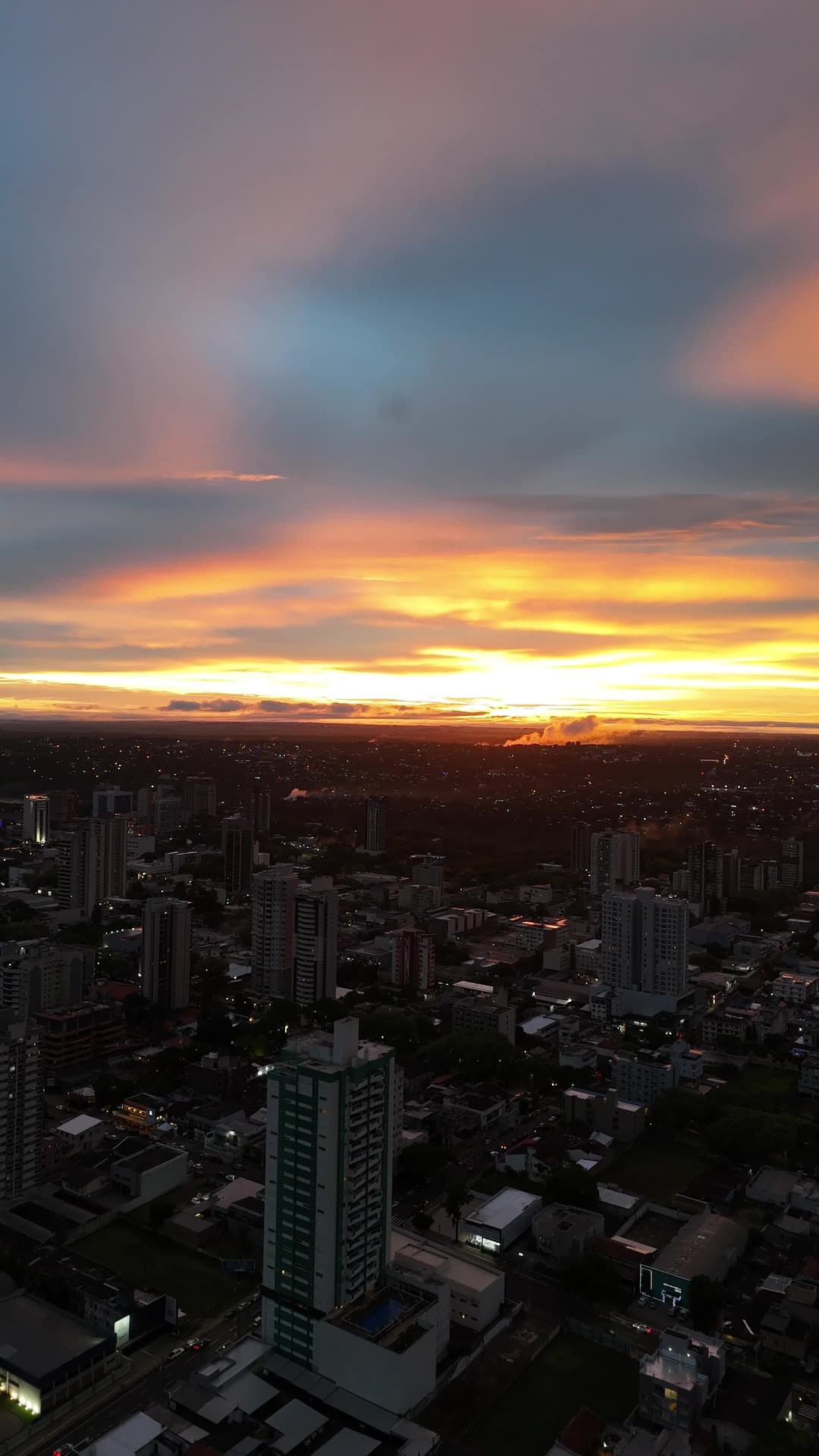 Foz do Iguaçu Skyline at Sunset – 4K Aerial