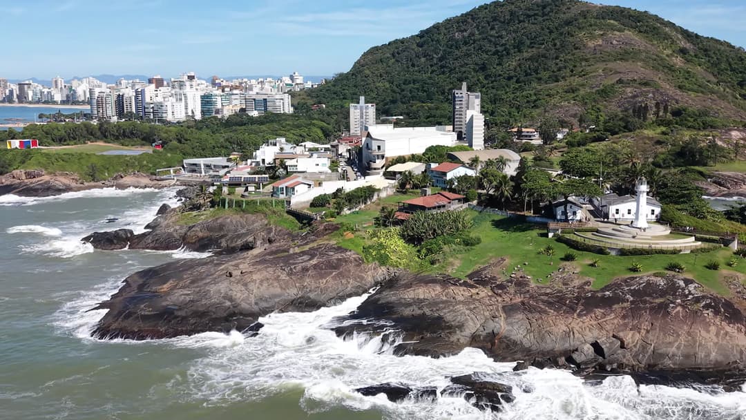 Vista Aérea do Farol de Santa Luzia em Vila Velha - ES