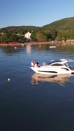 Lancha em Santo Antônio 