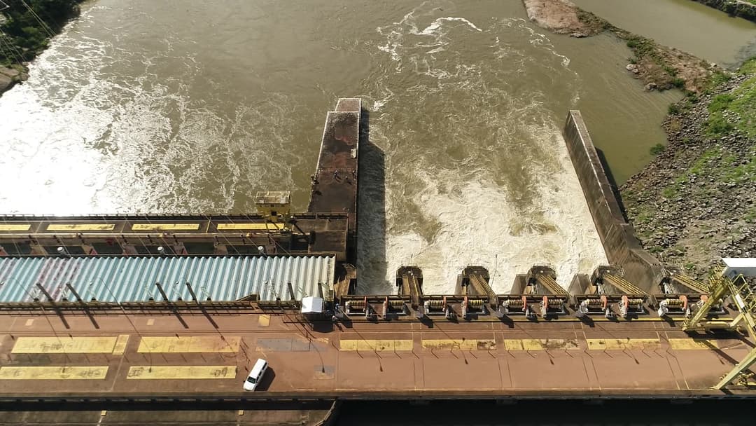 Video usina hidroeletrica de samuel e candeias do jamari Rondônia