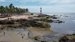 Praia do Farol de Itapuã  em Salvador Bahia