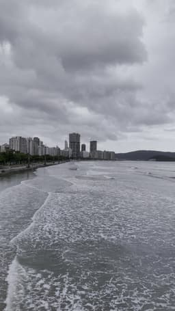 Santos nublado