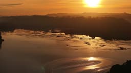 pôr do sol e passeio de jet ski em aguas tranquilas da represa