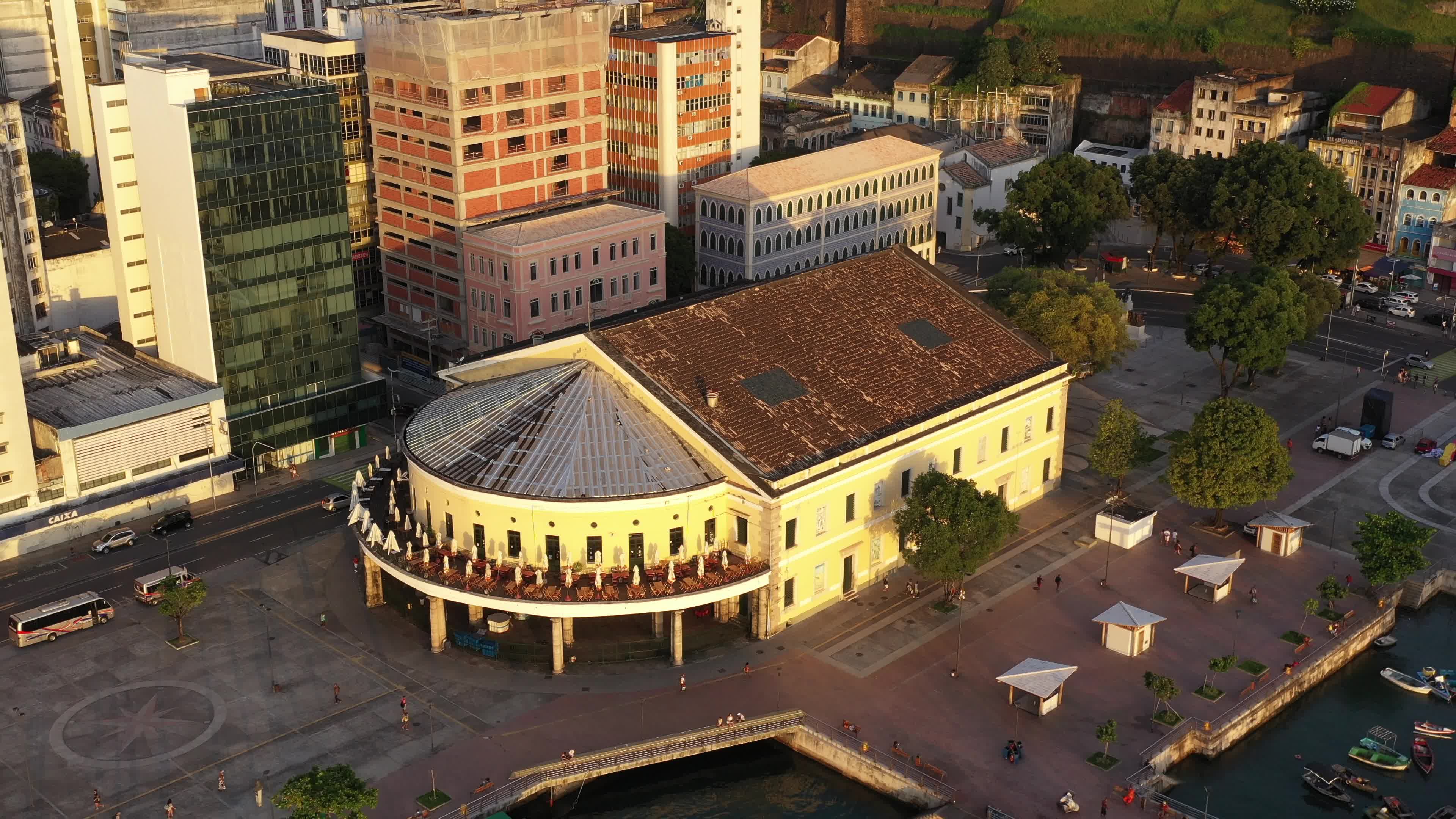 Mercado Ver-o-Peso ao entardecer