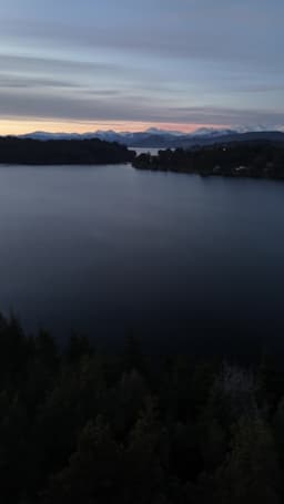 Lago Nahuel Huapi ao fim do dia