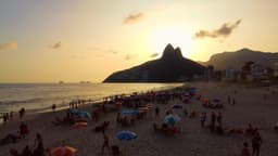 Por do sol na praia de Ipanema
