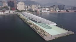 Museu do Amanhã às margens da Baía de Guanabara na Zona Portuária do Rio de Janeiro