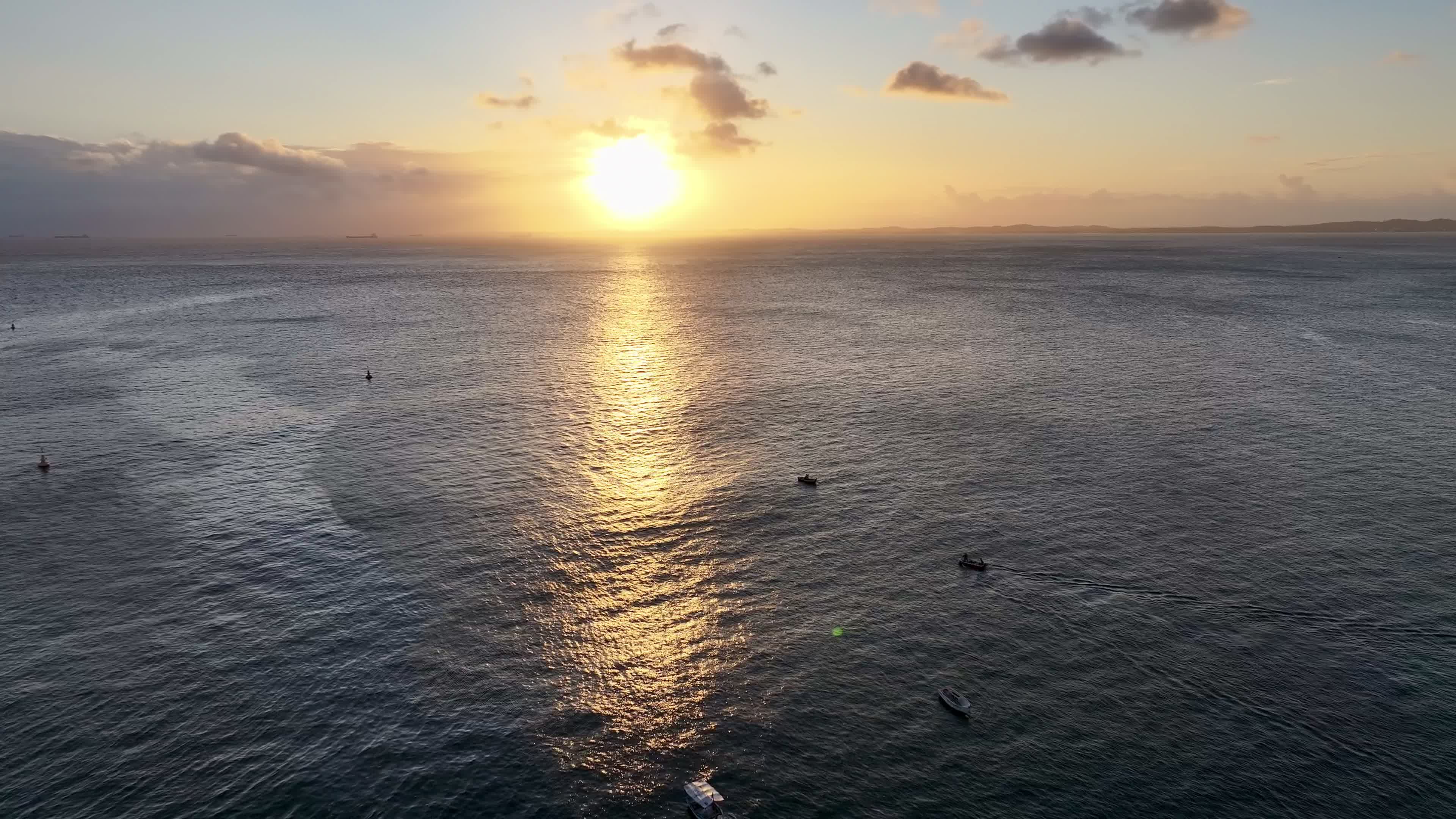 POR DO SOL , PRAIA FAROL DA BARRA