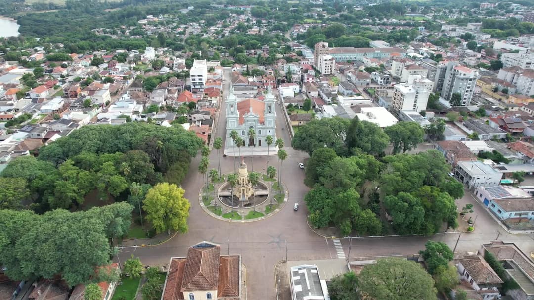 Catedral Nossa Senhora da Conceição e Château d'Eau de Cachoeira do Sul