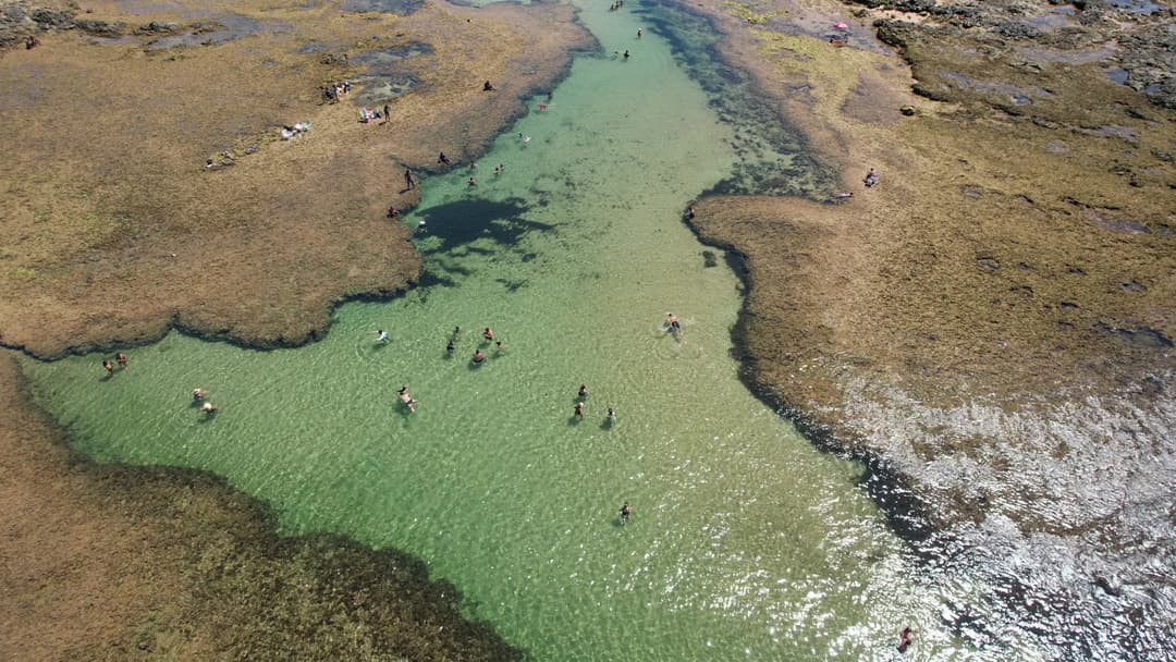 Piscinas naturais da praia de Itapuã