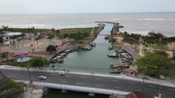 Canal e praça encontro das águas e praia de Jacaraípe 