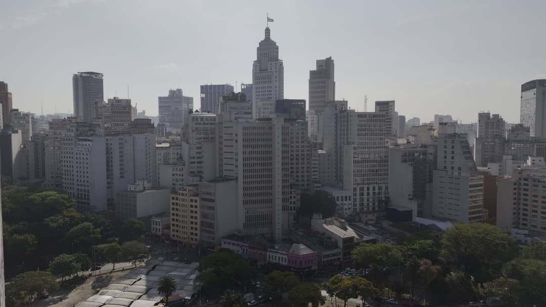 voo sobre o centro de SP