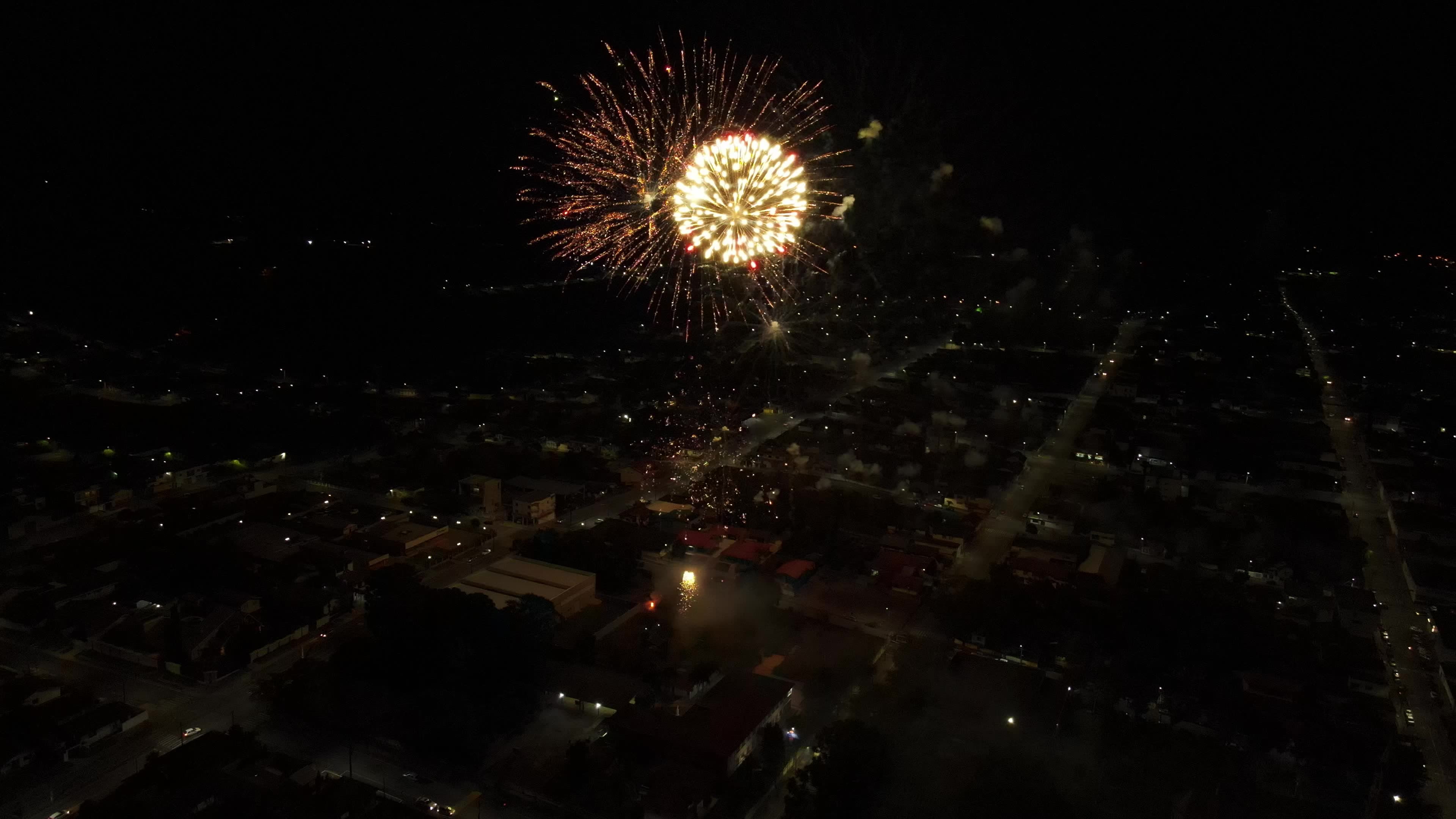 Fogos de artificio em Festa Junina