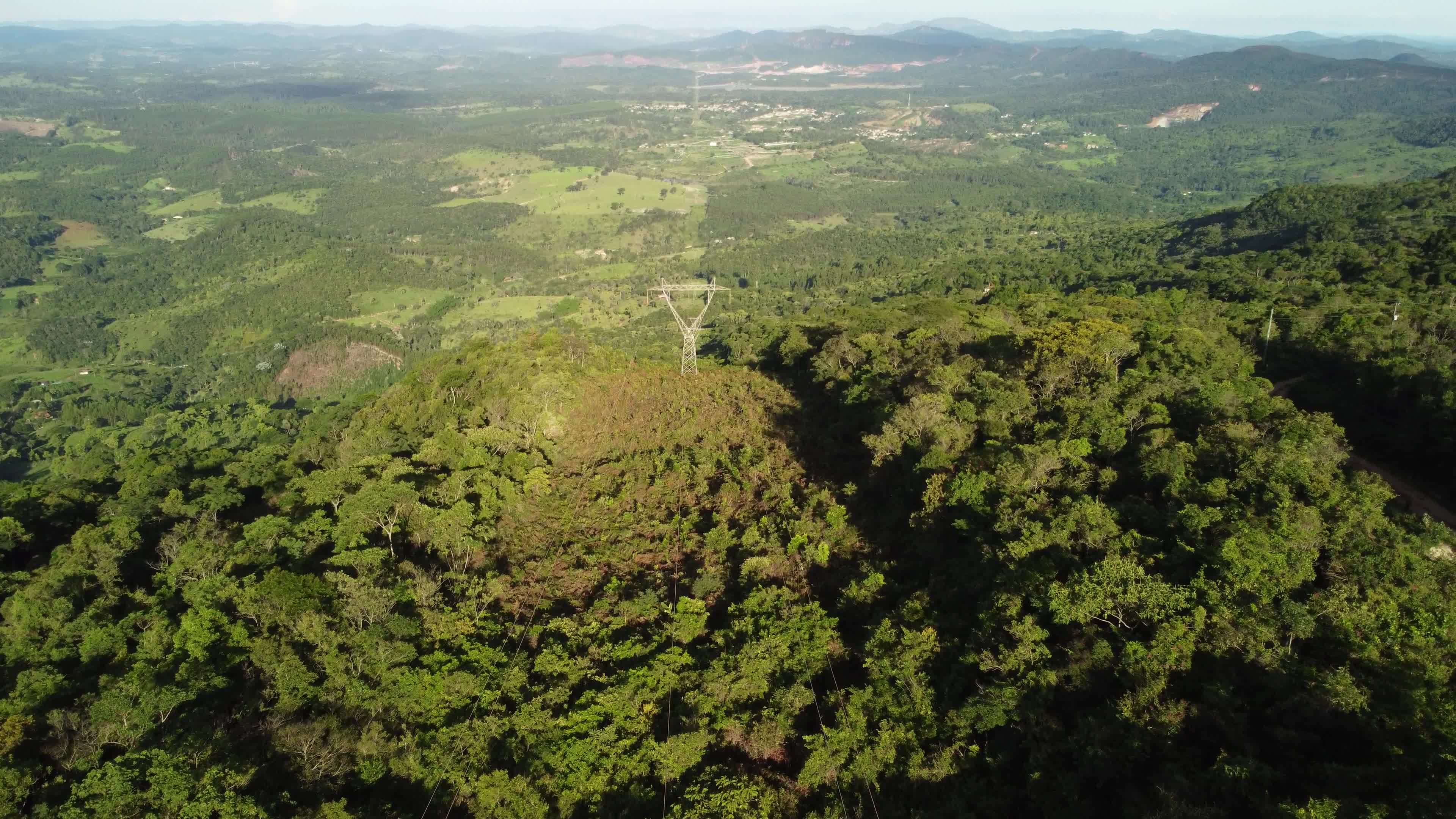 Linhas de transmissão na Serra do Cipó - Cocais - Minas Gerais