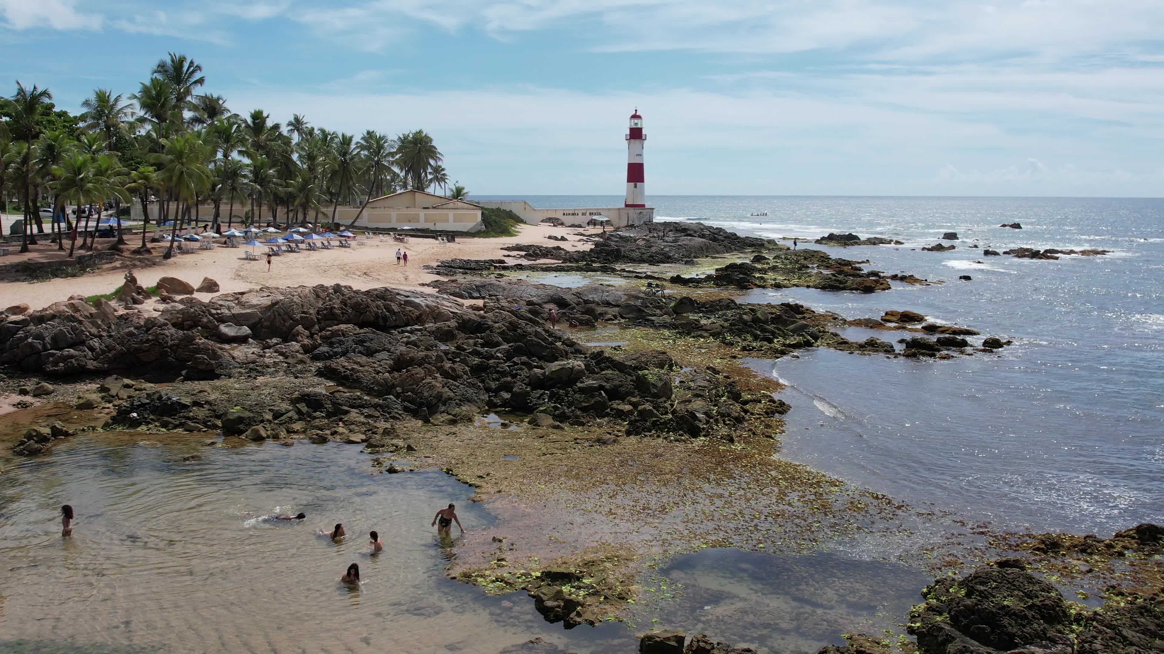 Praia do Farol de Itapuã em Salvador Bahia