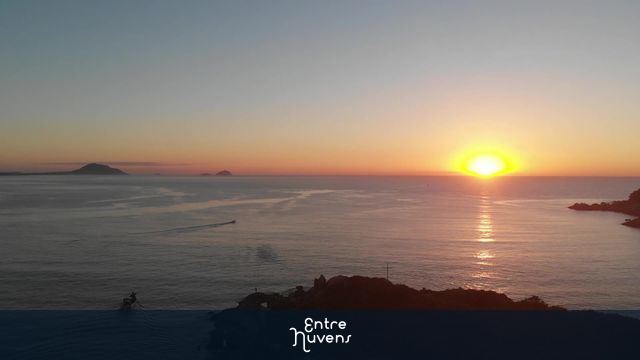 Amanhecer na praia da barra da lagoa
