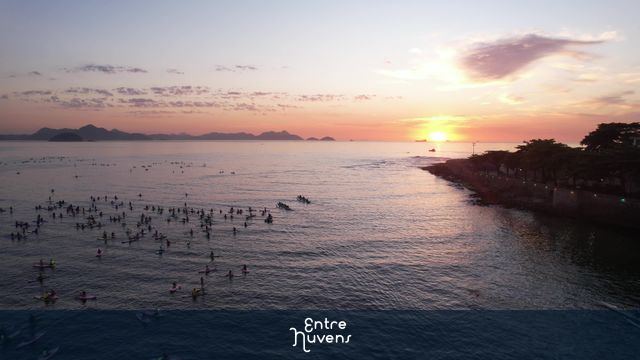Amanhecer na praia de Copacabana — vídeo aéreo de Rio de Janeiro