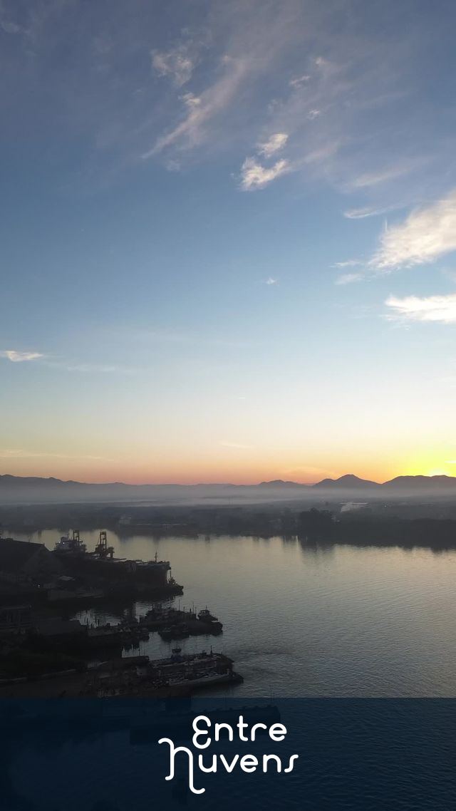 Amanhecer outono pomta da praia Santos