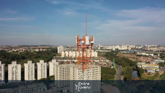 Antena - Torre de transmissão