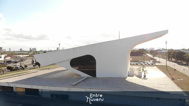 APITO DA UENF — vídeo aéreo de Campos dos Goytacazes