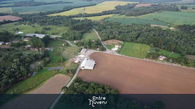 area verde — vídeo aéreo de Antônio Olinto
