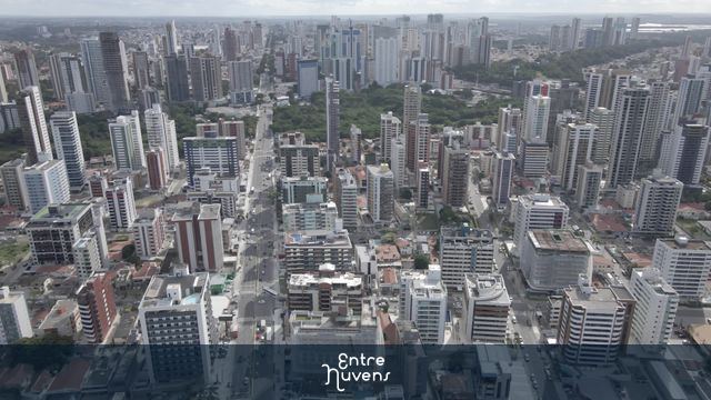 Av Epitácio Pessoa — vídeo aéreo de João Pessoa