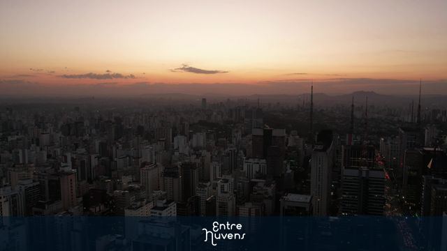 Avenida Paulista ao entardecer