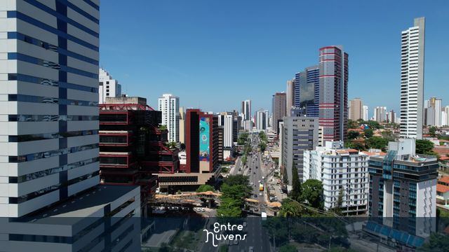Avenida Tancredo Neves — vídeo aéreo de Salvador