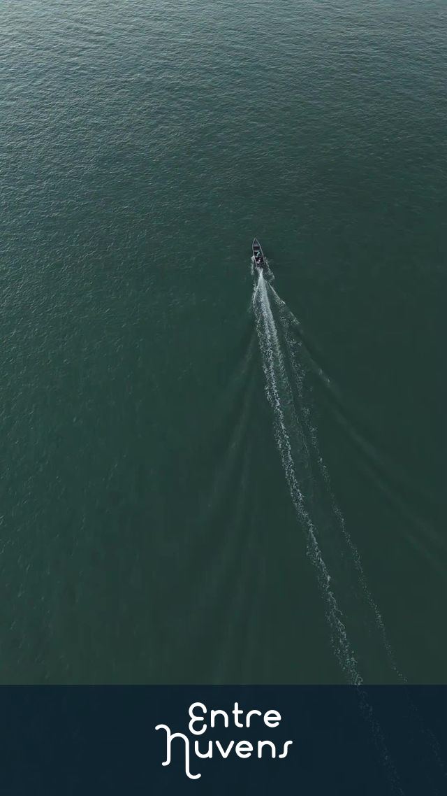 barco — vídeo aéreo de Guaratuba