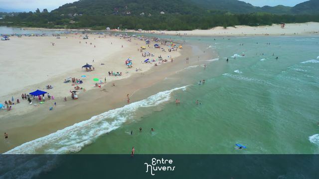 Barra da Ibiraquera, em Imbituba - SC, em dia de verão