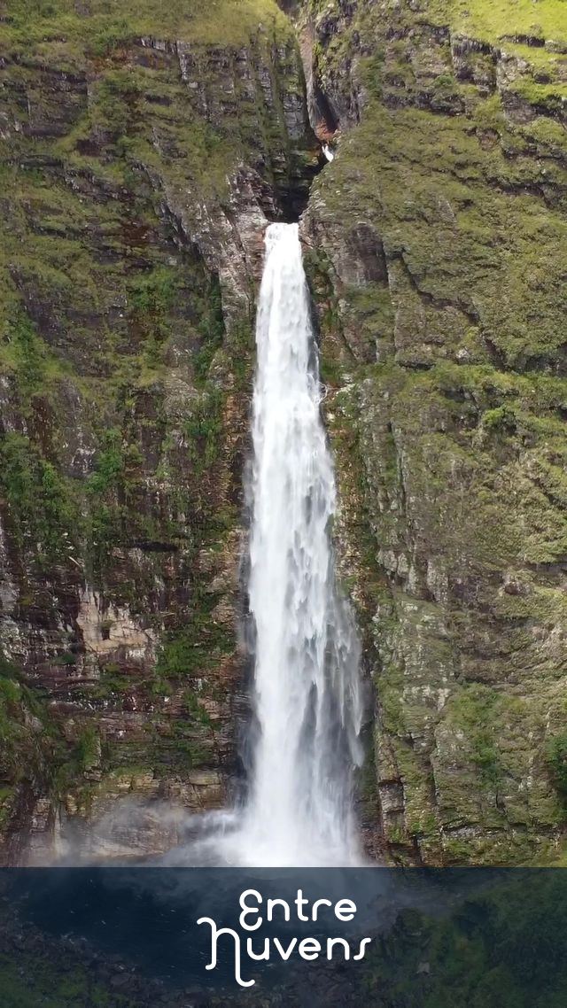 Cachoeira Casca D'Anta, Serra da Canastra, MG — vídeo aéreo de Vargem Bonita