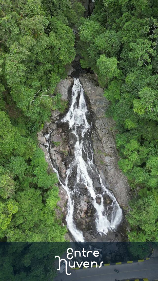 CACHOEIRA DA SERRA DO MAR  — vídeo aéreo de Cubatão