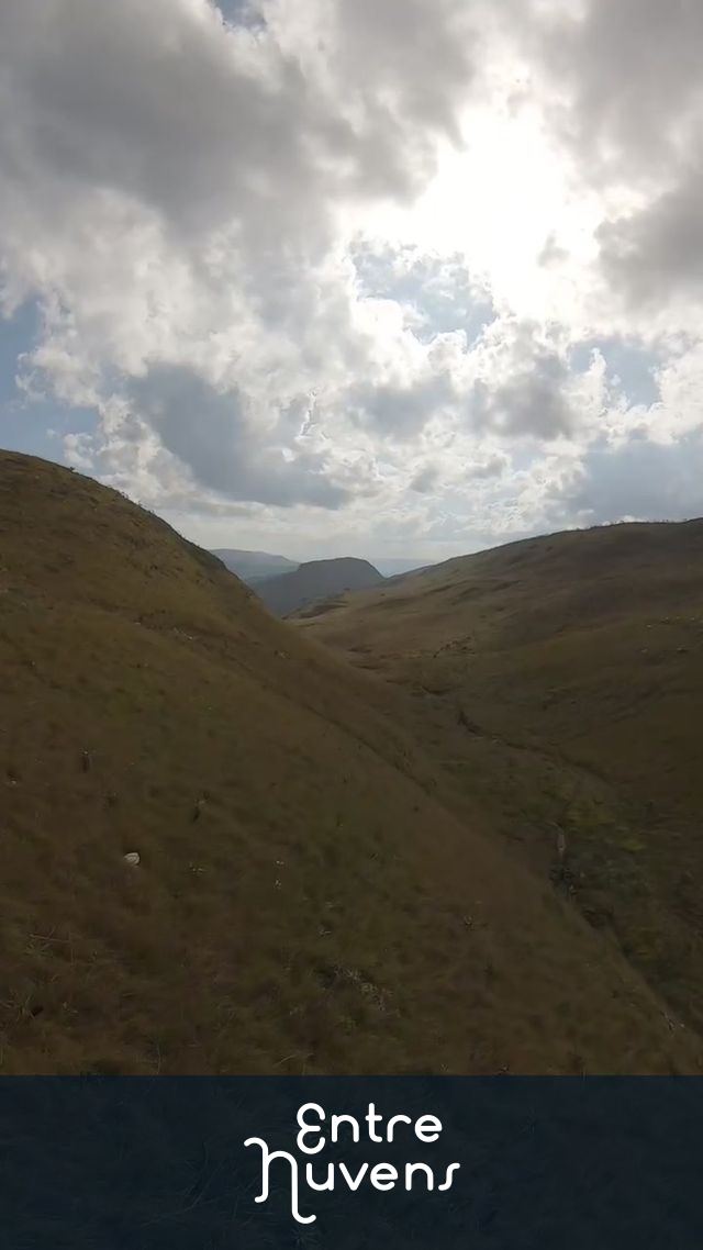 Caminho do céu! Serra da Canastra  — vídeo aéreo de Delfinópolis
