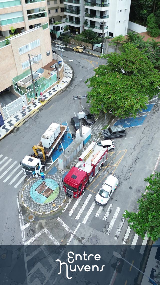 Caminhões  de serviço 