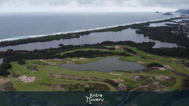 Campo Olímpico de Golfe, Mar e Lagoa de Marapendi na Barra da Tijuca, Rio de Janeiro/RJ