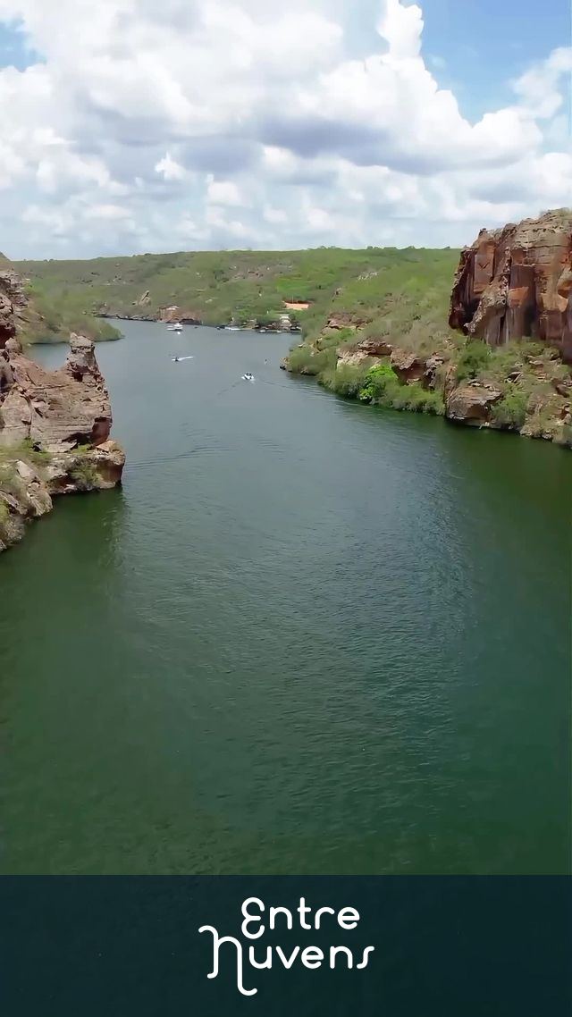 Canios do São Francisco  — vídeo aéreo de Piranhas