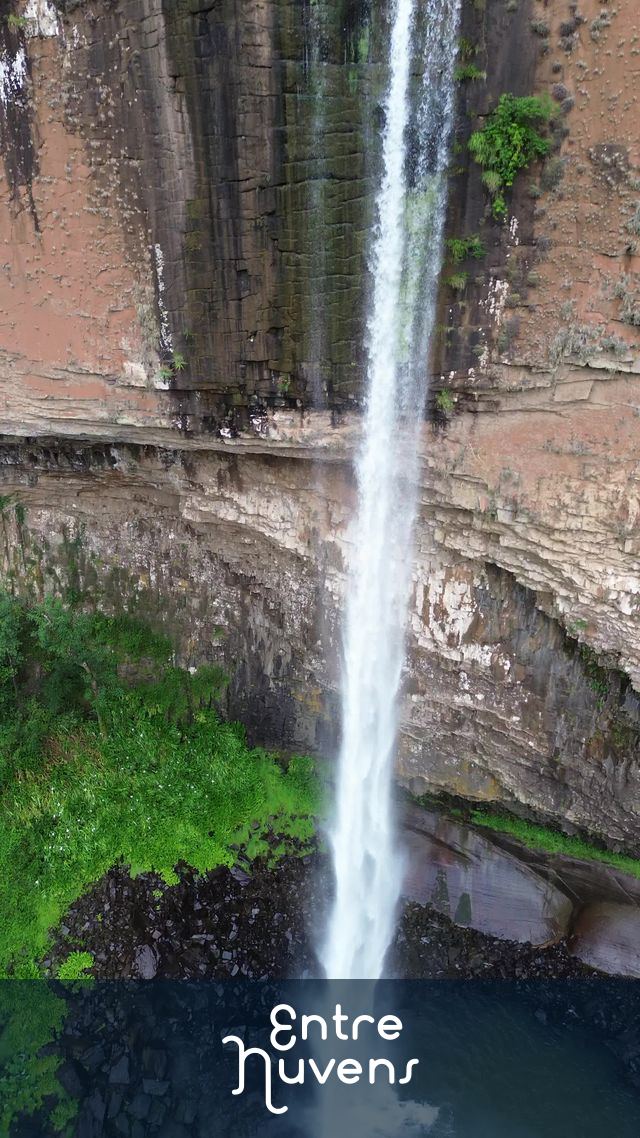 Cascata do Chuvisqueiro  — vídeo aéreo de Rolante