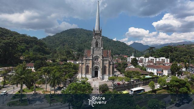 CATEDRAL DE PETROPOLIS — vídeo aéreo de Rio de Janeiro
