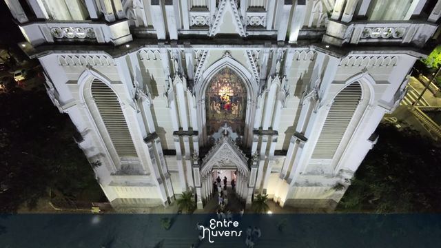 Catedral de Vitoria  — vídeo aéreo de Vitória