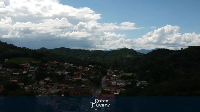 Centro Santo Antonio do Pinhal — vídeo aéreo de Santo Antônio do Pinhal