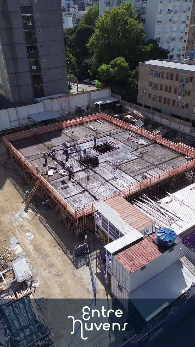 Construção de um Prédio — vídeo aéreo de Porto Alegre