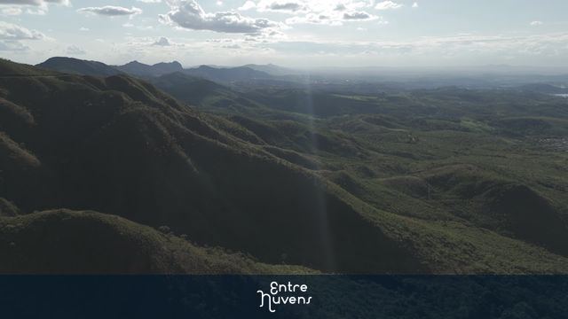 Cordilheira Verde sob Céu Aberto Serra do Rola Moça Ibirité MG