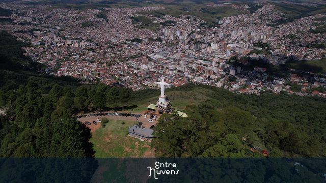 Cristo Redentor Poços De Calda  — vídeo aéreo de Poços de Caldas