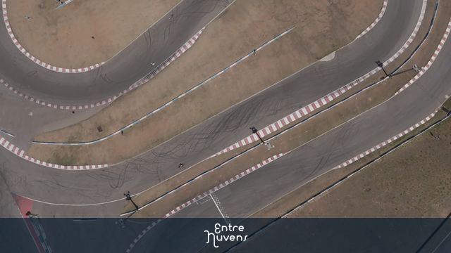 Curvas de Autódromo Vista de Cima Mega Space Santa luzia — vídeo aéreo de Belo Horizonte