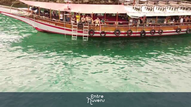Dentro do barco com o mini2… — vídeo aéreo de Angra dos Reis