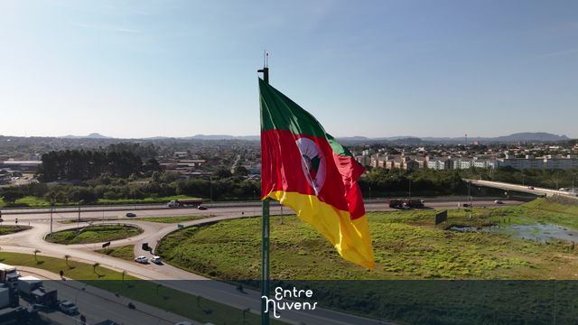 Bandeira do Rio Grande do Sul RS — vídeo aéreo de Porto Alegre