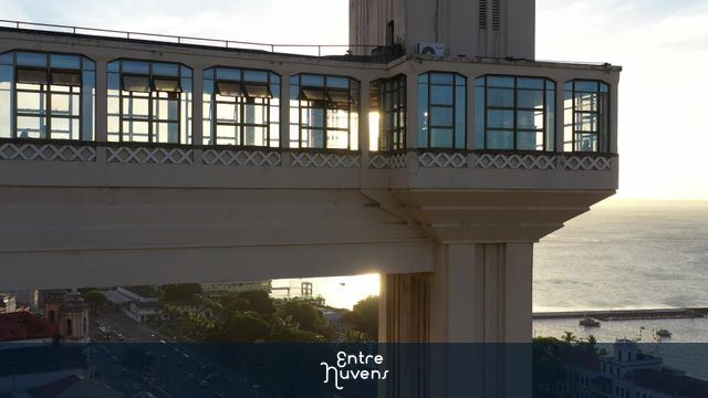 Elevador Lacerda ao entardecer, Salvador