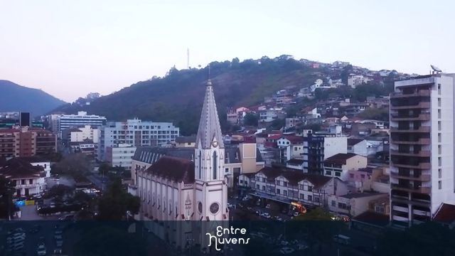 Entardecer com Igreja Matriz de Santa Teresa Dávila, Praça Baltasar da Silveira, Teresópolis/RJ